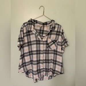 Lucky Brand — women’s short sleeve button up plaid shirt
